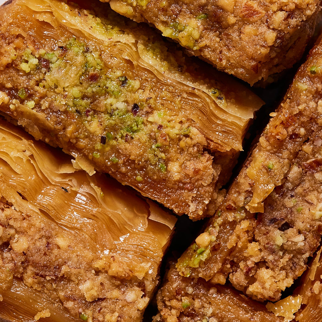 Baklava 2-sachet protein powder pack lifestyle image